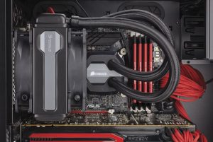 Corsair Hydro H80i GT montato nel case