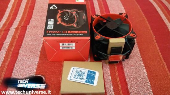 Scatola aperta e unboxing dissipatore ARCTIC Freezer